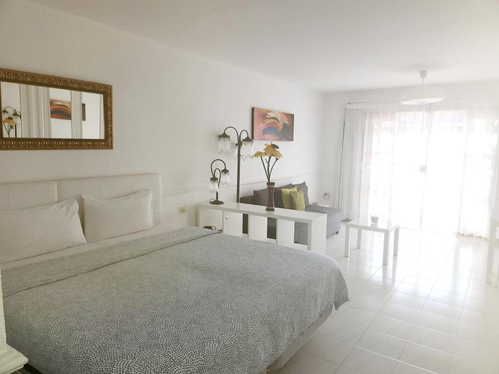 Porto Royale Apartment Los Cristianos  Exterior photo